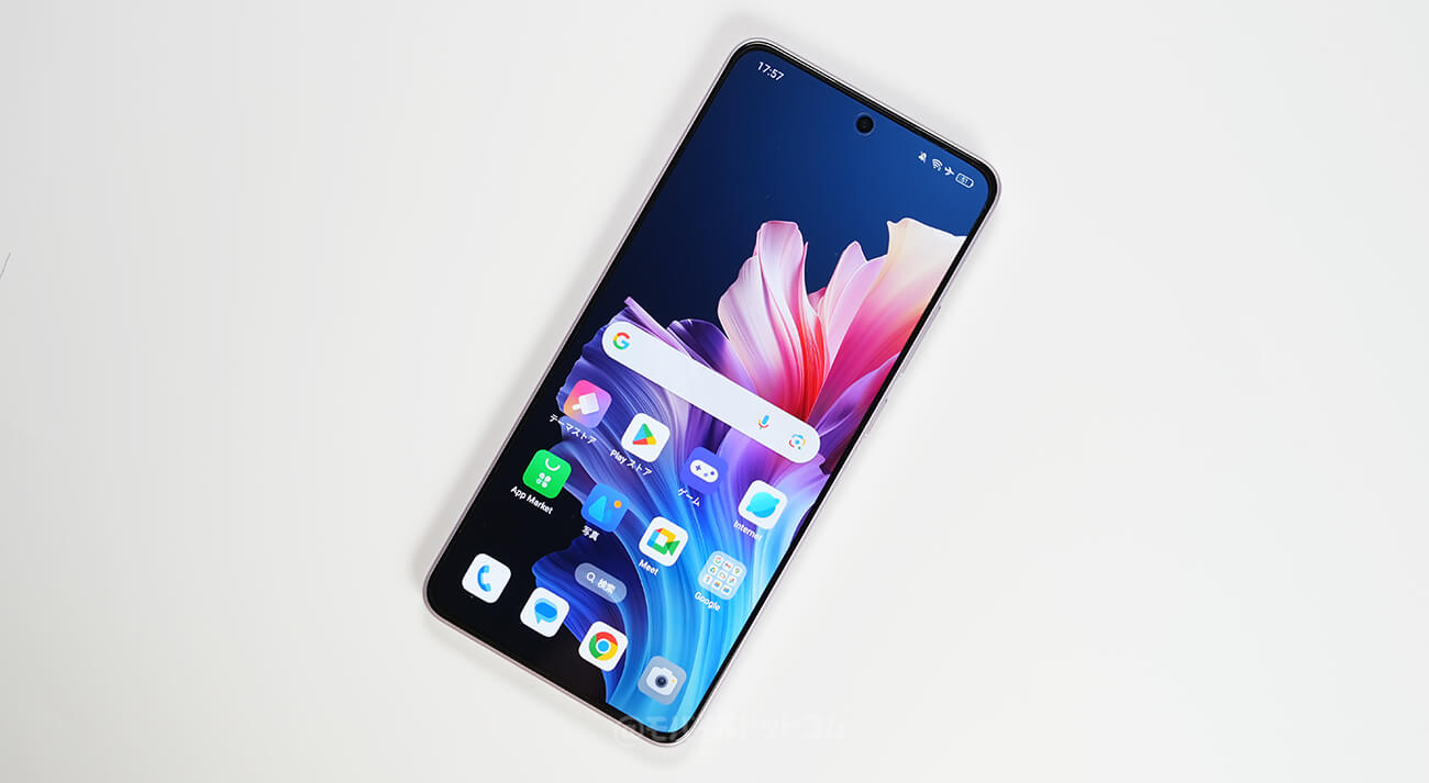 OPPO Reno11 Aのディスプレイ