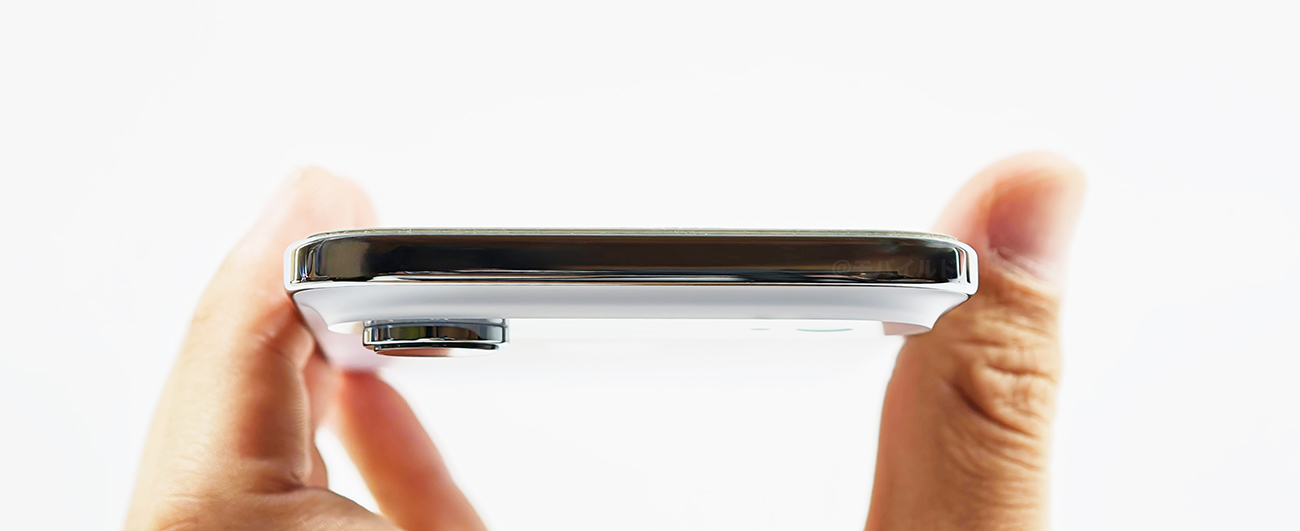 上部側面には、「何もありません」