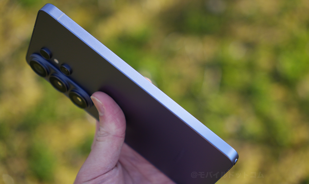 左側面には、「何もありません」