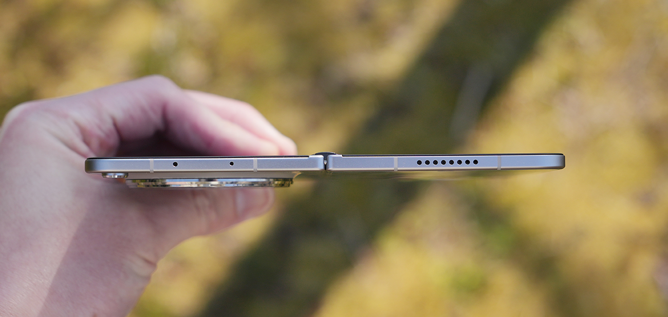 上部側面には、「マイク」