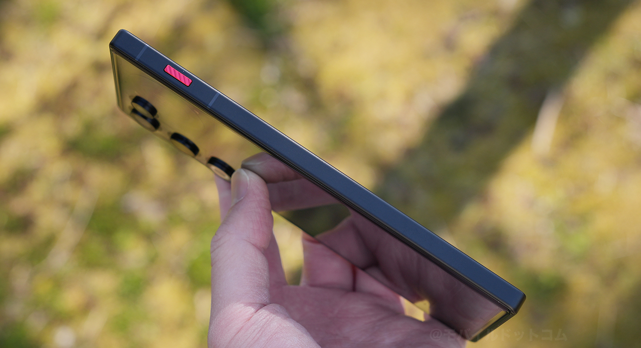 左側面には、「Magic Key」